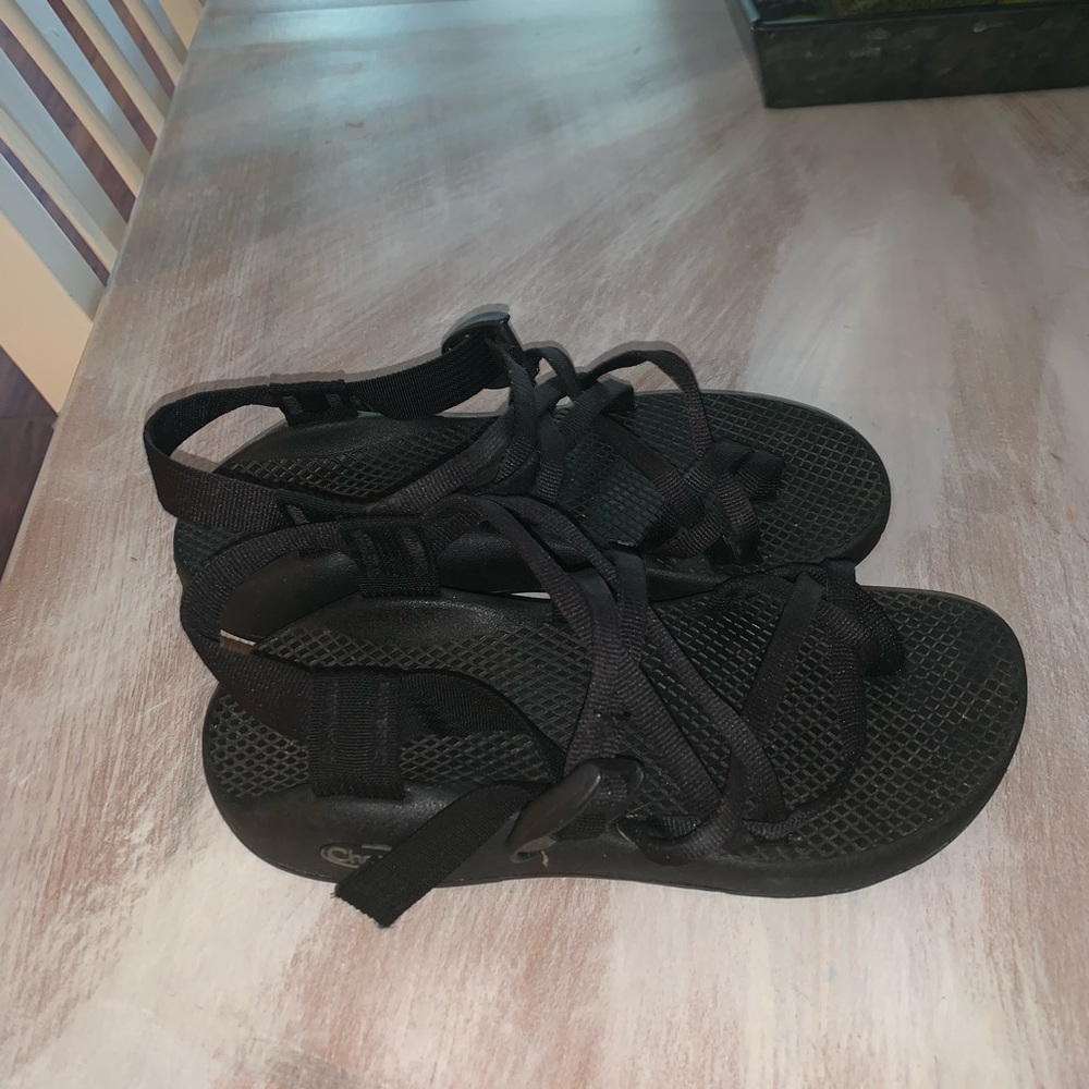 Women’s black Chaco